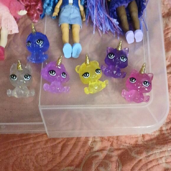 Rainbow High Littles Colorful Fashion Doll Set - Picture 2 of 5